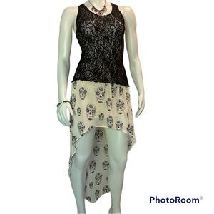 NWT Divided by H&M Sugar Skull High-Low Skirt Size 2